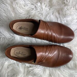 Collection Clarks Women's Leather Tan Loafers